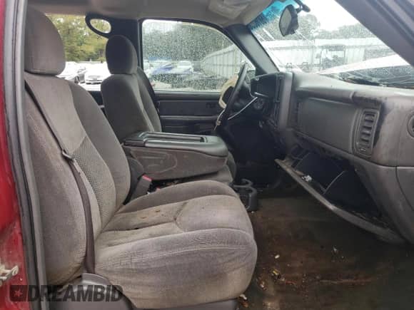 2007 Chevrolet Silverado 1500 LS with VIN 2GCEC13V371108119, listed as a Copart auction lot 68168005 with 289,184 mi miles and Salvage title. Bid and sale history available at DreamBid. Image 7.