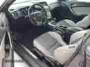 2016 Hyundai Genesis Coupe 3.8L Base с VIN KMHHT6KJ1GU135554, выставлен на аукционе Copart как лот 76314714 с пробегом 173 400 миль миль и На запчасти • Non repairable. История ставок и продаж доступна на DreamBid. Изображение 8.