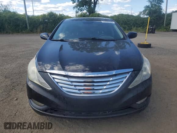 2013 Hyundai Sonata SE z VIN 5NPEC4AC6DH513064, wystawiony jako Copart lot #70492335 z przebiegiem 261 271 mil mil oraz Szkoda całkowita • Salvage title. Historia ofert i sprzedaży dostępna na DreamBid. Obrazek 5.