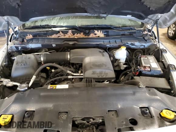 2016 Ram 1500 Tradesman z VIN 1C6RR7KG4GS289406, wystawiony jako Copart lot #56061535 z przebiegiem 97 420 mil mil oraz Czysty tytuł • Clean title. Historia ofert i sprzedaży dostępna na DreamBid. Obrazek 11.