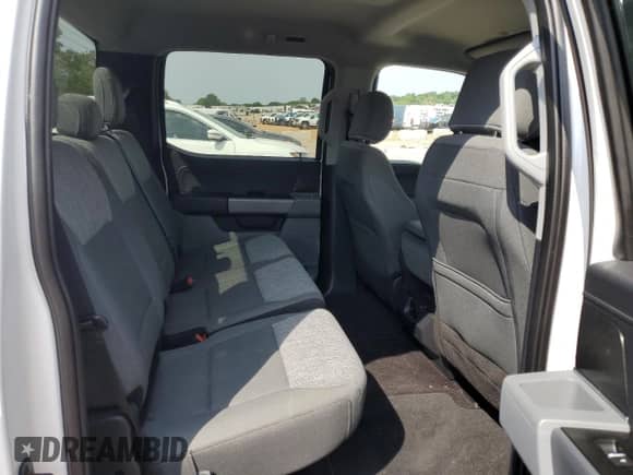 2021 Ford F-150 XL z VIN 1FTEW1CB8MKE58810, wystawiony jako Copart lot #71692735 z przebiegiem 43 041 mil mil oraz Szkoda całkowita • Salvage title. Historia ofert i sprzedaży dostępna na DreamBid. Obrazek 10.