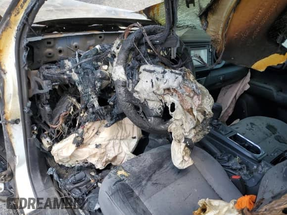 2019 Toyota Tacoma SR5 with VIN 5TFSZ5AN8KX200172, listed as a Copart auction lot 61977585 with Not provided miles and Salvage title. Bid and sale history available at DreamBid. Image 8.