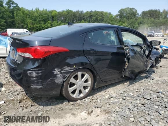 2013 Hyundai Elantra Limited с VIN 5NPDH4AE8DH298348, выставлен на аукционе Copart как лот 70570215 с пробегом Не указан миль и На запчасти • Non repairable. История ставок и продаж доступна на DreamBid. Изображение 3.