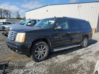 2006 Cadillac Escalade ESV с VIN 3GYFK66N56G155281, выставлен на аукционе Copart как лот 52732615 с пробегом 470 982 миль миль и Списание • Salvage title. История ставок и продаж доступна на DreamBid. Изображение 1.