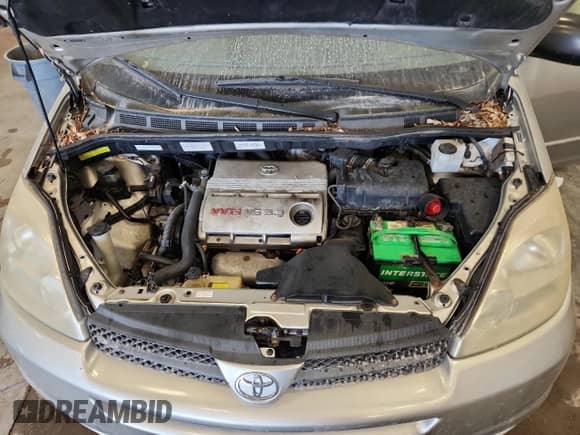 2005 Toyota Sienna LE with VIN 5TDBA23C75S043164, listed as a Copart auction lot 71073695 with 232,987 mi miles and Non repairable. Bid and sale history available at DreamBid. Image 12.