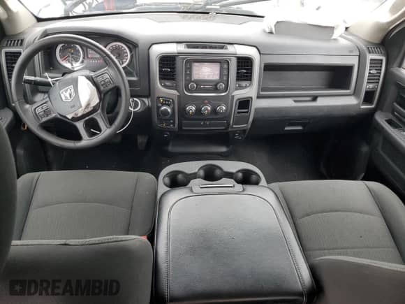 2022 Ram 1500 Tradesman z VIN 3C6RR7KG7NG211349, wystawiony jako Copart lot #55537185 z przebiegiem 73 000 mil mil oraz Szkoda całkowita • Salvage title. Historia ofert i sprzedaży dostępna na DreamBid. Obrazek 8.