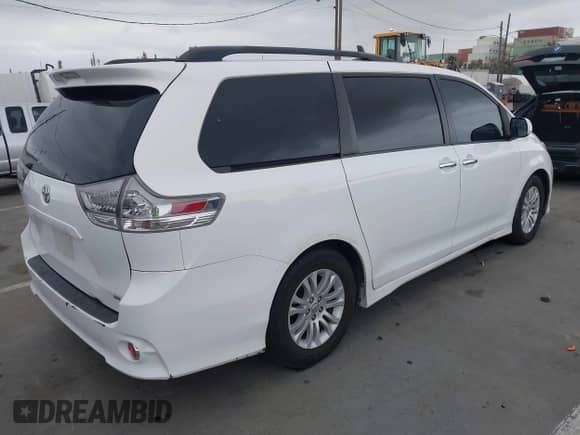 2017 Toyota Sienna SE with VIN 5TDXZ3DC9HS771012, listed as a IAAI auction lot 42196926 with 168,848 mi miles and . Bid and sale history available at DreamBid. Image 4.
