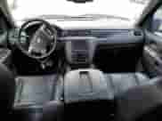 2014 Chevrolet Silverado 3500HD SRW LTZ z VIN 1GC4K1E8XEF128766, wystawiony jako Copart lot #90458265 z przebiegiem Nie podano mil oraz Czysty tytuł • Clean title. Historia ofert i sprzedaży dostępna na DreamBid. Obrazek 8.