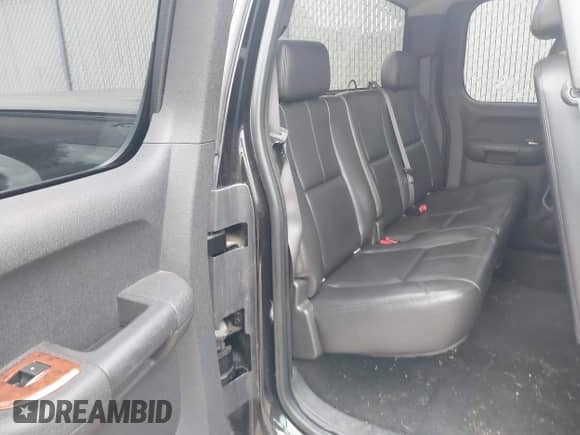 2008 Chevrolet Silverado 1500 2LT with VIN 2GCEK19J581202754, listed as a IAAI auction lot 42539152 with 163,402 mi miles and . Bid and sale history available at DreamBid. Image 8.