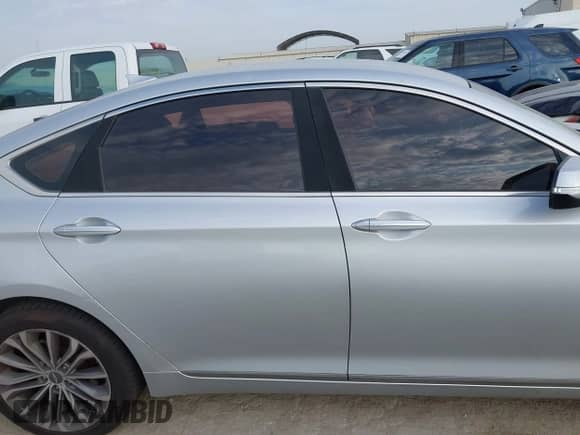 2015 Hyundai Genesis 3.8L z VIN KMHGN4JE2FU064698, wystawiony jako IAAI lot #42993153 z przebiegiem 237 107 mil mil oraz . Historia ofert i sprzedaży dostępna na DreamBid. Obrazek 13.