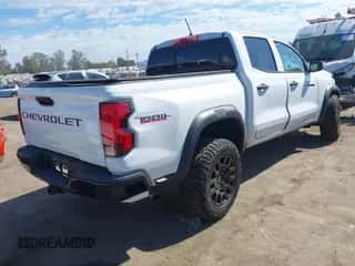 2023 Chevrolet Colorado 4WD Trail Boss с VIN 1GCPTEEK3P1135569, выставлен на аукционе IAAI как лот 43431297 с пробегом Не указан миль и . История ставок и продаж доступна на DreamBid. Изображение 4.