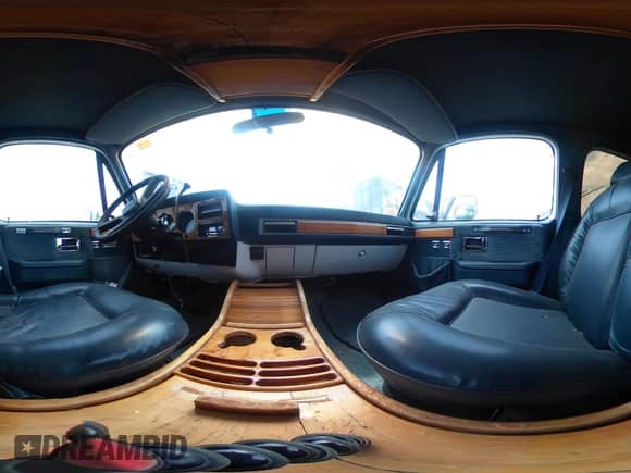 1991 Chevrolet Suburban с VIN 1GBER16K7MF150320, выставлен на аукционе IAAI как лот 42031722 с пробегом 139 733 миль миль и . История ставок и продаж доступна на DreamBid. Изображение 18.