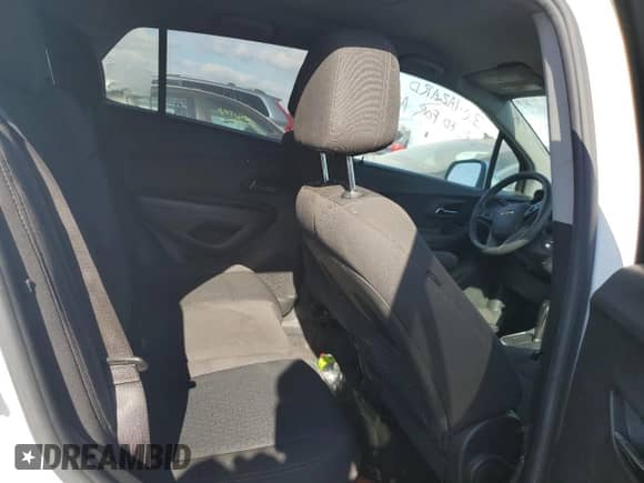 2021 Chevrolet Trax LS с VIN KL7CJNSB5MB301621, выставлен на аукционе Copart как лот 86607345 с пробегом Не указан миль и Чистый • Clean title. История ставок и продаж доступна на DreamBid. Изображение 10.