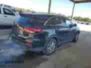 2020 Kia Sorento LX с VIN 5XYPG4A55LG633068, выставлен на аукционе Copart как лот 86477505 с пробегом 127 007 миль миль и Чистый • Clean title. История ставок и продаж доступна на DreamBid. Изображение 3.