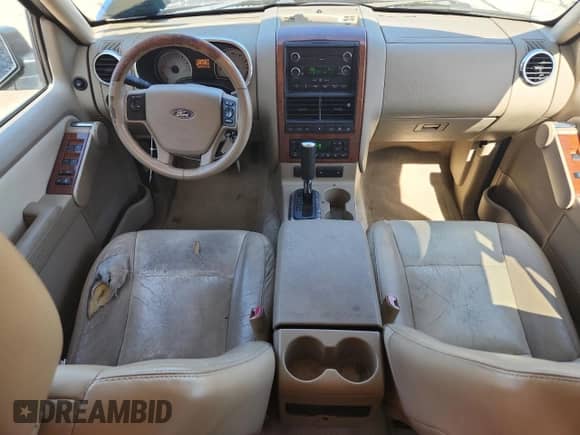 2008 Ford Explorer Eddie Bauer z VIN 1FMEU74E98UA97806, wystawiony jako Copart lot #87465715 z przebiegiem 187 772 mil mil oraz Szkoda całkowita • Salvage title. Historia ofert i sprzedaży dostępna na DreamBid. Obrazek 8.