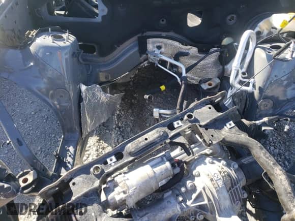 2023 Dodge Durango SRT Hellcat z VIN 1C4SDJH91PC567123, wystawiony jako Copart lot #46594535 z przebiegiem Nie podano mil oraz Nie do naprawy • Non repairable. Historia ofert i sprzedaży dostępna na DreamBid. Obrazek 13.