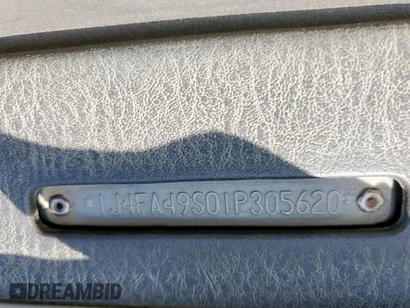 2001 Jeep Wrangler Sport с VIN 1J4FA49S01P305620, выставлен на аукционе Copart как лот 85516025 с пробегом Не указан миль и Списание • Salvage title. История ставок и продаж доступна на DreamBid. Изображение 13.