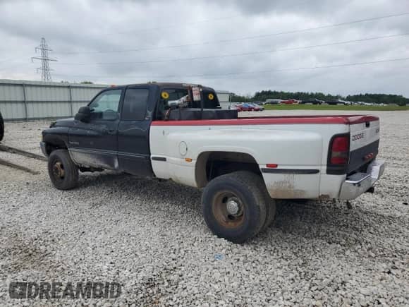 1997 Dodge 3500 с VIN 3B7MF33D2VM565208, выставлен на аукционе Copart как лот 63221345 с пробегом 251 717 миль миль и На запчасти • Non repairable. История ставок и продаж доступна на DreamBid. Изображение 2.