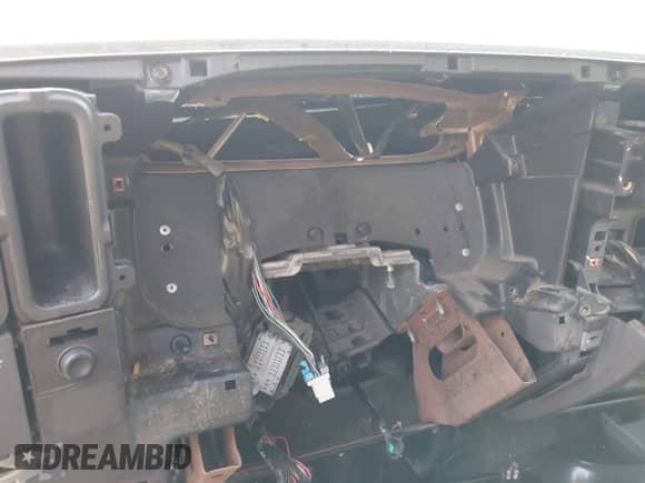 2004 Chevrolet Silverado 1500 LS with VIN 1GCEC19V44Z262719, listed as a IAAI auction lot 42854594 with Not provided miles and . Bid and sale history available at DreamBid. Image 7.
