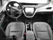 2019 Chevrolet Bolt EV Premier z VIN 1G1FZ6S0XK4116794, wystawiony jako Copart lot #76297613 z przebiegiem 43 107 mil mil oraz . Historia ofert i sprzedaży dostępna na DreamBid. Obrazek 8.