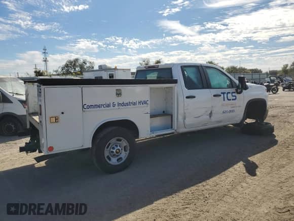 2021 Chevrolet Silverado 2500HD Work Truck with VIN 1GC2WLE76MF301969, listed as a Copart auction lot 88481805 with 94,352 mi miles and Salvage title. Bid and sale history available at DreamBid. Image 3.