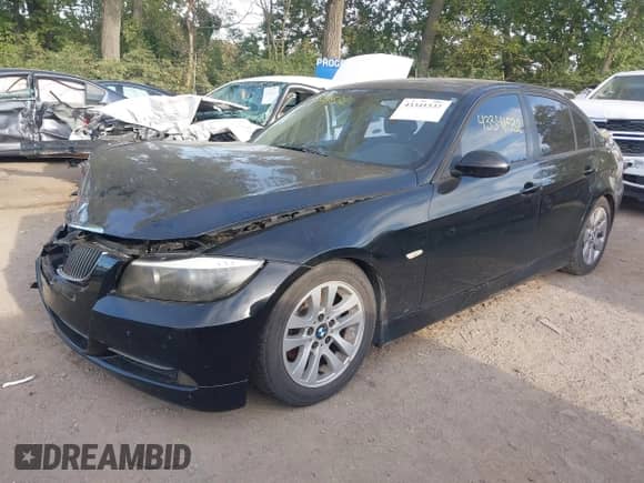 2008 BMW 3 Series 328i z VIN WBAVA33558KX83955, wystawiony jako IAAI lot #43341532 z przebiegiem 181 228 mil mil oraz . Historia ofert i sprzedaży dostępna na DreamBid. Obrazek 17.