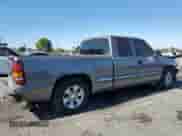 2000 Chevrolet Silverado 1500 LS z VIN 2GCEC19T4Y1347329, wystawiony jako Copart lot #62958145 z przebiegiem 227 891 mil mil oraz Szkoda całkowita • Salvage title. Historia ofert i sprzedaży dostępna na DreamBid. Obrazek 3.