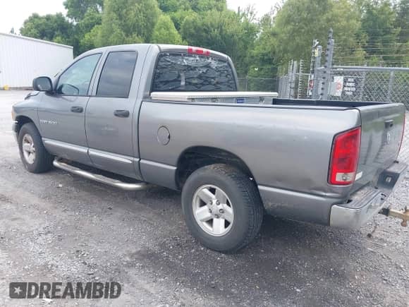 2005 Dodge 1500 SLT z VIN 1D7HA18N25J544237, wystawiony jako IAAI lot #42922028 z przebiegiem 274 181 mil mil oraz . Historia ofert i sprzedaży dostępna na DreamBid. Obrazek 3.
