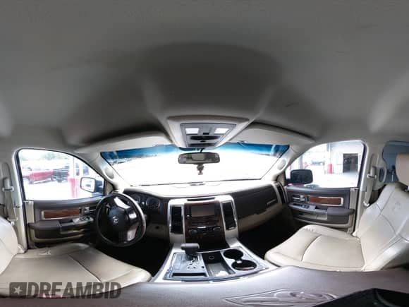 2012 Ram 1500 Laramie z VIN 1C6RD6NT2CS199165, wystawiony jako IAAI lot #43240860 z przebiegiem 174 464 mil mil oraz . Historia ofert i sprzedaży dostępna na DreamBid. Obrazek 18.