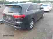 2019 Kia Sorento LX z VIN 5XYPGDA3XKG435423, wystawiony jako IAAI lot #43104558 z przebiegiem 125 190 mil mil oraz . Historia ofert i sprzedaży dostępna na DreamBid. Obrazek 4.