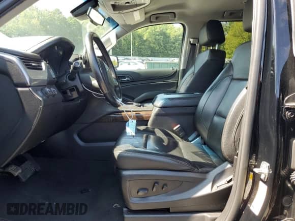 2019 Chevrolet Suburban LT с VIN 1GNSKHKC3KR220263, выставлен на аукционе Copart как лот 80171095 с пробегом 177 649 миль миль и Чистый • Clean title. История ставок и продаж доступна на DreamBid. Изображение 7.