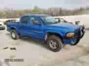 2000 Dodge Dakota Sport z VIN 1B7GG2AN0YS699193, wystawiony jako Copart lot #51438325 z przebiegiem 127 106 mil mil oraz Szkoda całkowita • Salvage title. Historia ofert i sprzedaży dostępna na DreamBid. Obrazek 4.