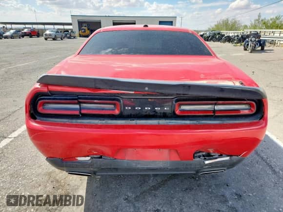 2018 Dodge Challenger SXT z VIN 2C3CDZAG3JH310422, wystawiony jako Copart lot #82404135 z przebiegiem 84 933 mil mil oraz Szkoda całkowita • Salvage title. Historia ofert i sprzedaży dostępna na DreamBid. Obrazek 6.