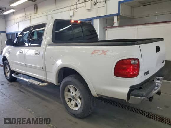 2003 Ford F-150 XLT с VIN 1FTRW08L63KB51177, выставлен на аукционе Copart как лот 86673515 с пробегом 243 472 миль миль и Списание • Salvage title. История ставок и продаж доступна на DreamBid. Изображение 2.