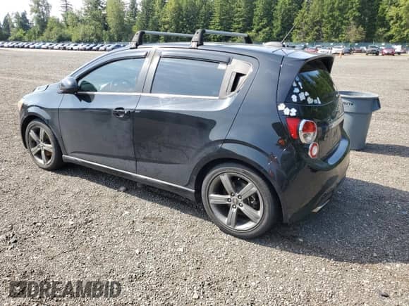 2016 Chevrolet Sonic RS z VIN 1G1JG6SB9G4152534, wystawiony jako Copart lot #61669815 z przebiegiem 117 986 mil mil oraz Szkoda całkowita • Salvage title. Historia ofert i sprzedaży dostępna na DreamBid. Obrazek 2.