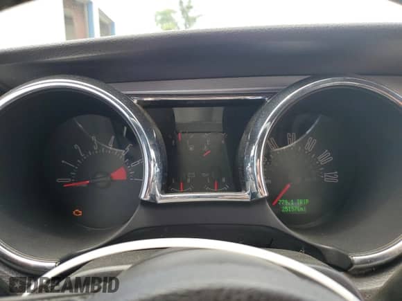 2005 Ford Mustang Deluxe with VIN 1ZVFT80N855107171, listed as a Copart auction lot 64255855 with 251,576 mi miles and Salvage title. Bid and sale history available at DreamBid. Image 9.