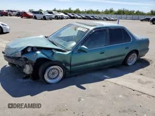 1992 Honda Accord с VIN JHMCB7678NC008016, выставлен на аукционе Copart как лот 66126245 с пробегом 245 533 миль миль и Списание • Salvage title. История ставок и продаж доступна на DreamBid. Изображение 1.