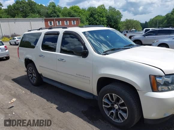 2010 Chevrolet Suburban LTZ с VIN 1GNUKKE32AR166678, выставлен на аукционе IAAI как лот 42748436 с пробегом 213 831 миль миль и . История ставок и продаж доступна на DreamBid. Изображение 13.