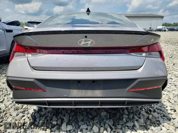 2025 Hyundai Elantra SEL Sport with VIN KMHLM4DG9SU884382, listed as a Copart auction lot 64728125 with 14,951 mi miles and Salvage title. Bid and sale history available at DreamBid. Image 6.