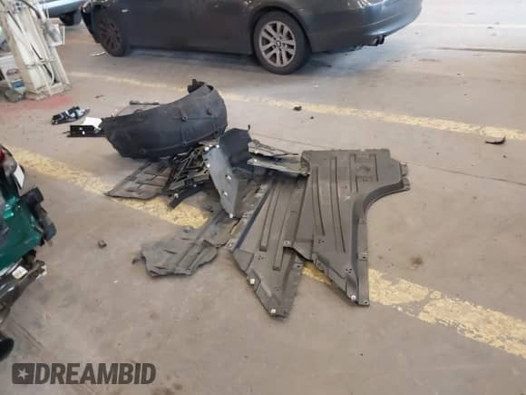 2024 BMW M3 Competition xDrive with VIN WBS43AY0XRFT45221, listed as a IAAI auction lot 42254646 with Not provided miles and . Bid and sale history available at DreamBid. Image 12.