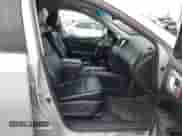 2014 Nissan Pathfinder SL z VIN 5N1AR2MN6EC726507, wystawiony jako IAAI lot #42444733 z przebiegiem 136 280 mil mil oraz . Historia ofert i sprzedaży dostępna na DreamBid. Obrazek 5.