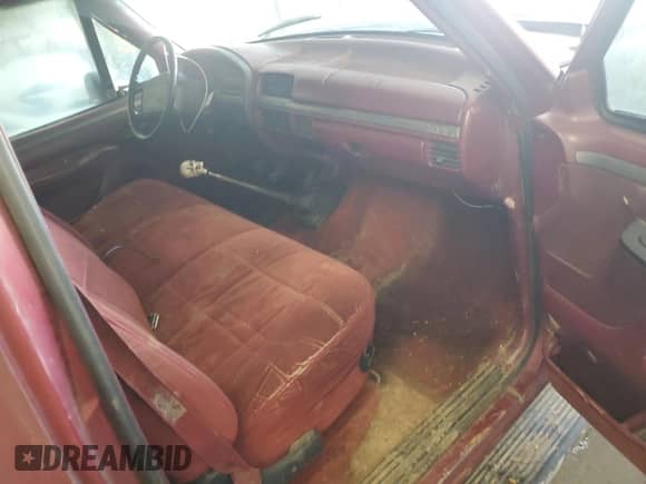 1994 Ford F-150 z VIN 1FTEF14N6RNB76888, wystawiony jako Copart lot #48358235 z przebiegiem 274 478 mil mil oraz Szkoda całkowita • Salvage title. Historia ofert i sprzedaży dostępna na DreamBid. Obrazek 8.