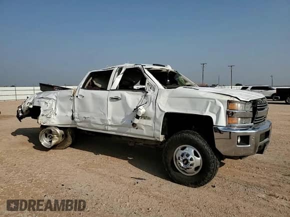 2015 Chevrolet Silverado 3500HD High Country с VIN 1GC4K1E81FF548224, выставлен на аукционе Copart как лот 63888974 с пробегом 170 352 миль миль и Списание • Salvage title. История ставок и продаж доступна на DreamBid. Изображение 11.
