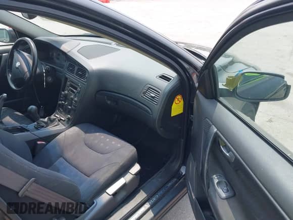 2004 Volvo S60 с VIN YV1RS61T742324600, выставлен на аукционе IAAI как лот 42418865 с пробегом 233 502 миль миль и . История ставок и продаж доступна на DreamBid. Изображение 5.