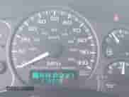 2001 Chevrolet Silverado 1500 LS z VIN 2GCEK19T311187291, wystawiony jako IAAI lot #43192228 z przebiegiem 276 809 mil mil oraz . Historia ofert i sprzedaży dostępna na DreamBid. Obrazek 7.