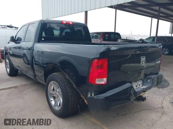 2018 Ram 1500 Tradesman z VIN 1C6RR7FT6JS217833, wystawiony jako IAAI lot #42948482 z przebiegiem 175 578 mil mil oraz . Historia ofert i sprzedaży dostępna na DreamBid. Obrazek 3.