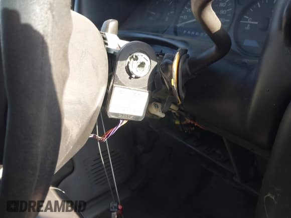 2001 Chevrolet Venture Warner Bros 1SE with VIN 1GNDX13E01D201117, listed as a IAAI auction lot 41442279 with 148,090 mi miles and . Bid and sale history available at DreamBid. Image 6.