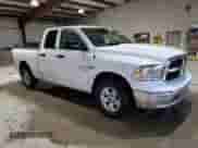2023 Ram 1500 Tradesman z VIN 1C6RR7FT7PS527773, wystawiony jako Copart lot #44564895 z przebiegiem 46 041 mil mil oraz Czysty tytuł • Clean title. Historia ofert i sprzedaży dostępna na DreamBid. Obrazek 4.