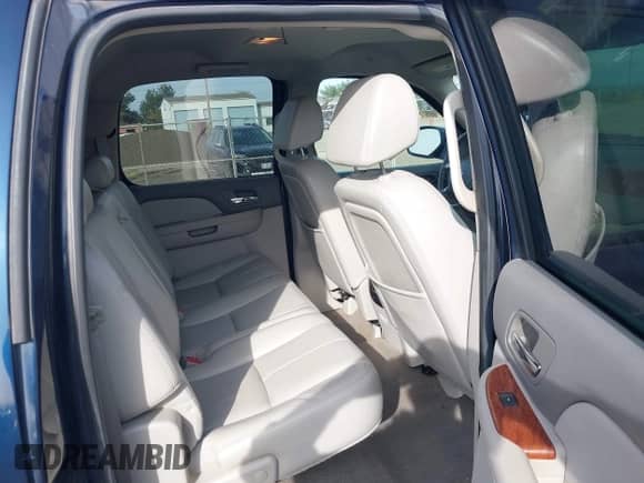 2007 GMC Sierra 1500 SLE1 z VIN 2GTEK13M571584348, wystawiony jako IAAI lot #42270584 z przebiegiem 230 613 mil mil oraz . Historia ofert i sprzedaży dostępna na DreamBid. Obrazek 8.