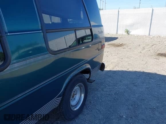 1995 Chevrolet Chevy Van with VIN 1GBEG25K4SF160636, listed as a IAAI auction lot 42537984 with 152,069 mi miles and . Bid and sale history available at DreamBid. Image 12.